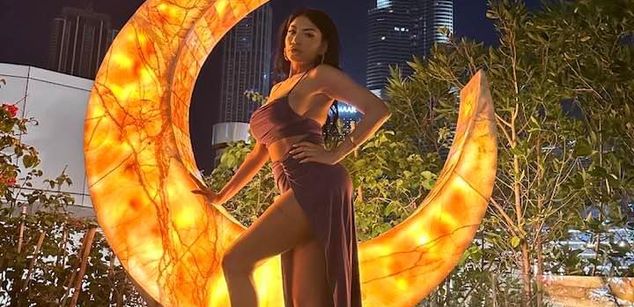 Model - DenniseTaylor dirty