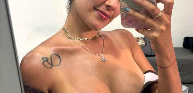 Model - Luna Carter Slave