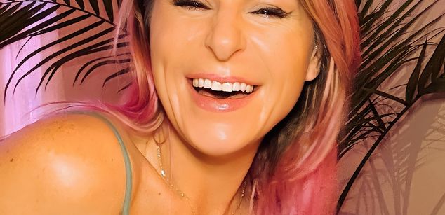 Model - Lana Deluxe GFE