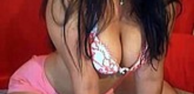 Model - Isabella 7