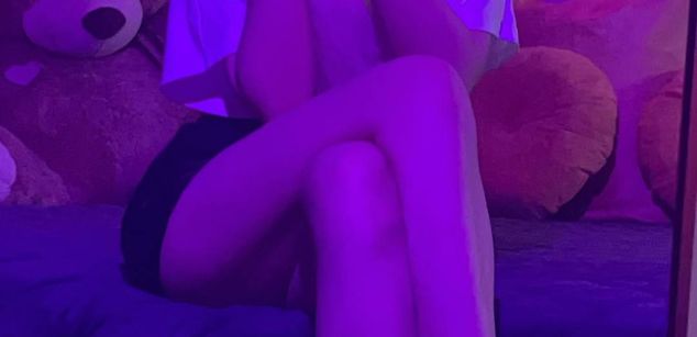 Model - Lina Lirian dirtytalk