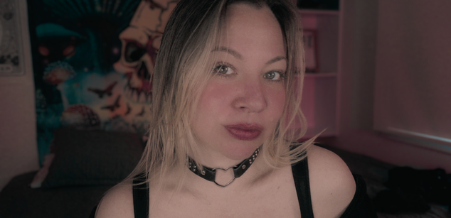 Model - Goddess Krystal femdom