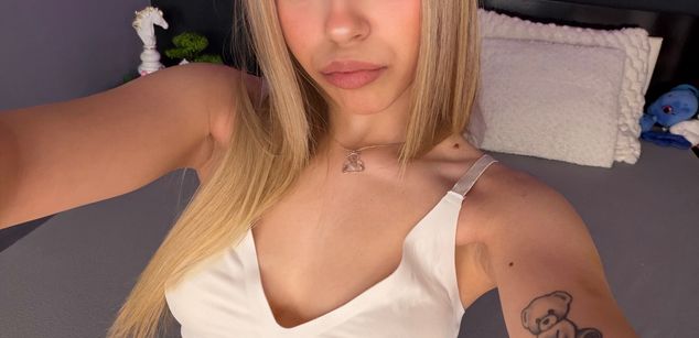 Model - Sophie May findom