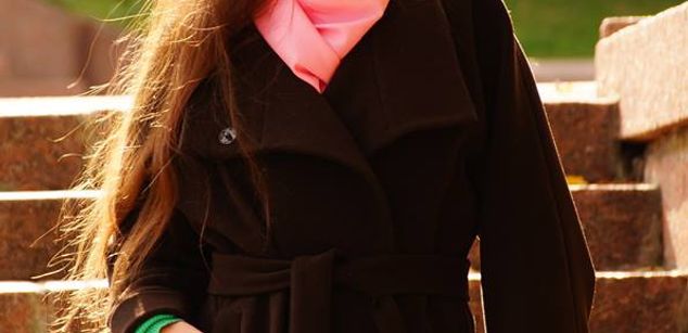 Model - Anuta brunette