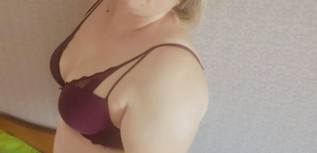 Model - Elena cum
