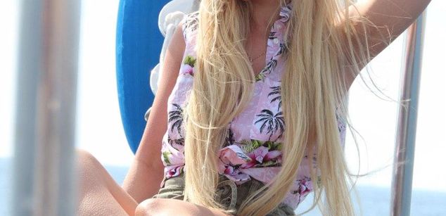 AppleBrandy heels Model - AppleBrandy heels