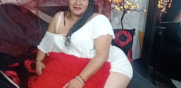 laurabigass milf Model - laurabigass milf