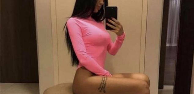 Model - Mirunaairam ass