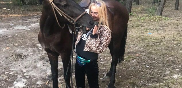 AppleBrandy heels Model - AppleBrandy heels