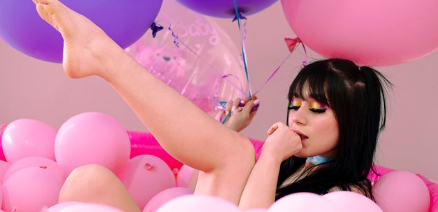 Model - EmilyPrada feet