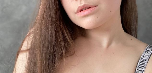 Model - Alice natural