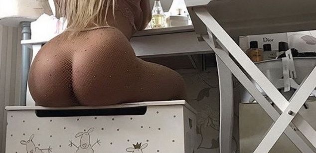 Model - Lily Blondy cei