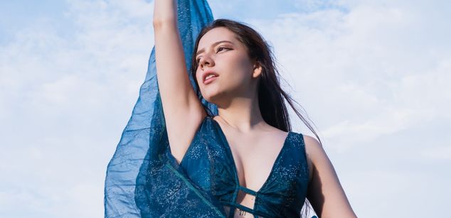 Model - Amelie Loiret fetish