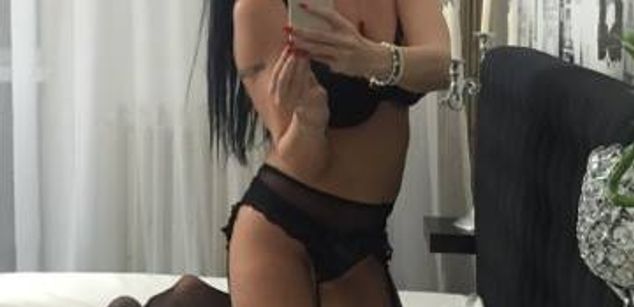 Model - Alexia 7