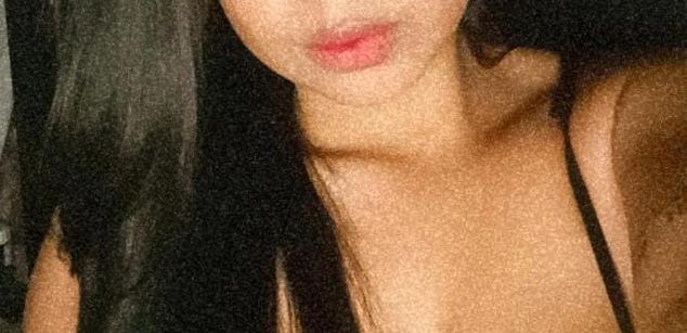 Model - Sofia Vegas pussy