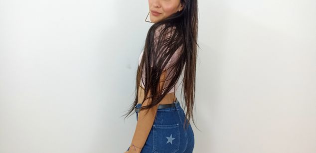Model - AshleyGrace horny