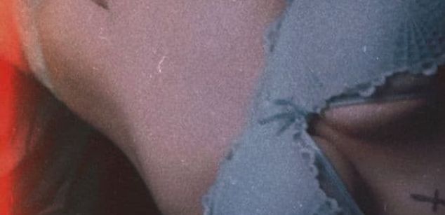 Model - Kiss Lips masturbation