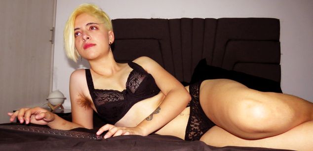 Model - DANI hairyarmpits