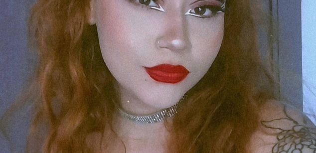 Model - VICTORIA_R98 bdsm