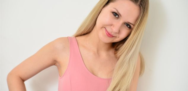 Model - AprilAda tits