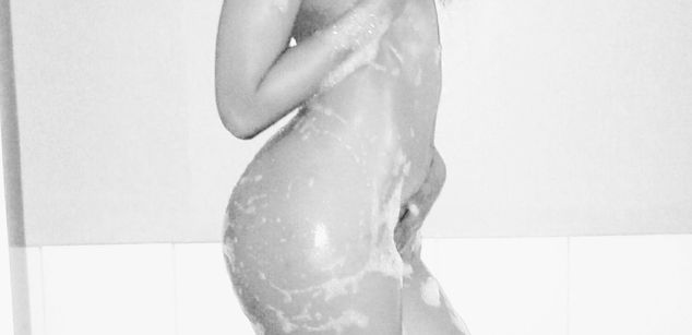 blackntoxic oil Model - blackntoxic oil