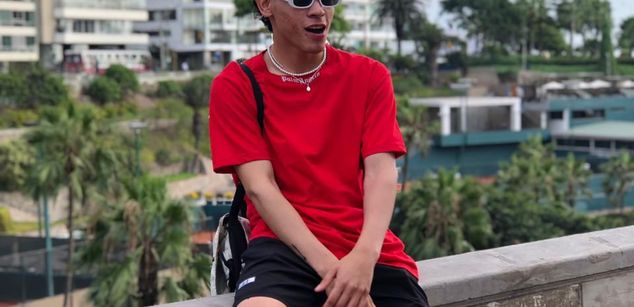 Model - Poysonsam bisexual