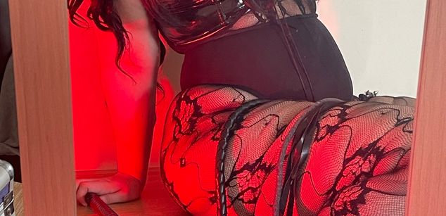 Mistress Agatha latex Model - Mistress Agatha latex