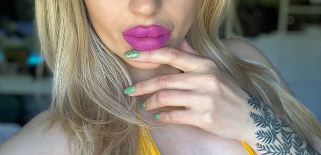 Maxi Lipz findom Model - Maxi Lipz findom