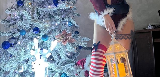 Model - TessaPosh mature