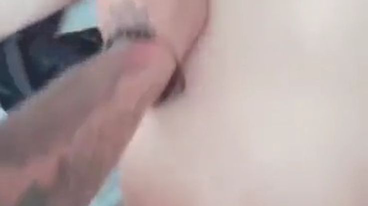 follando el culo de mi novia complacientemente