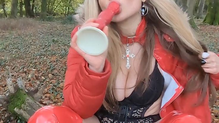 RosieSexTherapist Orgasm and Water-sports, in wood