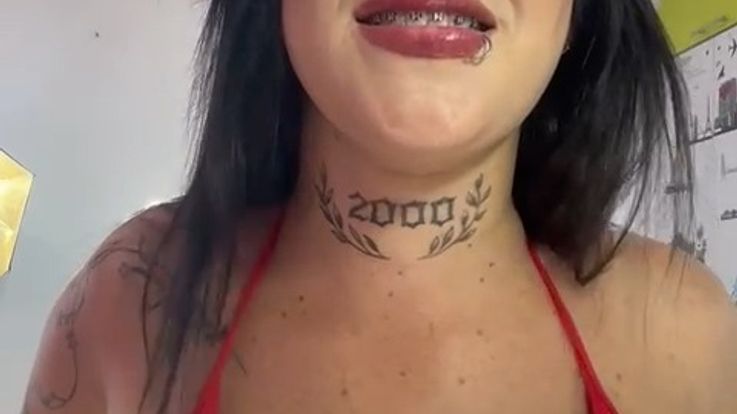 PRETTY GIRL WANT BE FUCKED BY PERVY DADDY