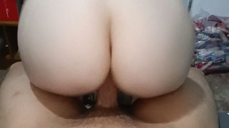 Fucking showing my big ass