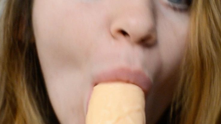 Hot Blowjob Close to the Camera