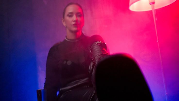 All you need, are my leather boots!