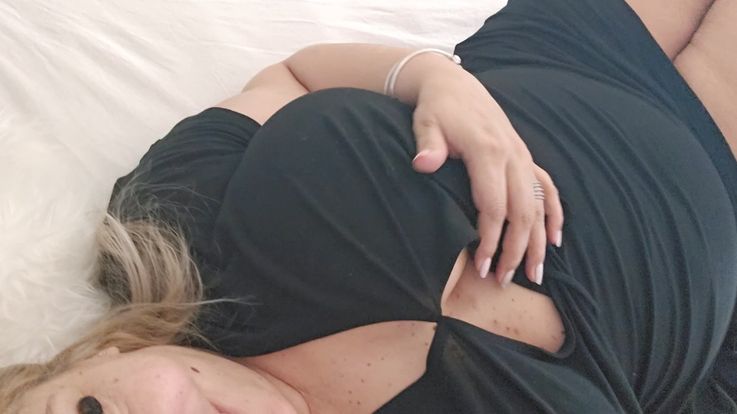 Who feel naughty today ? Show me some love !