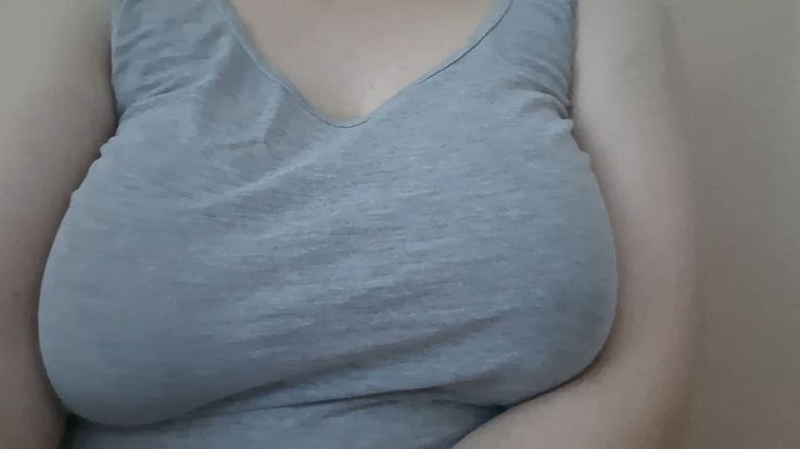 Pay to stare at my boobs,loser!