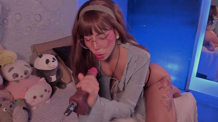 SUCKING AN AMAZONG BBC