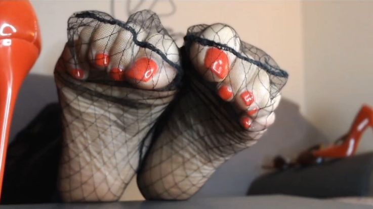 POV Milf sheer nylon wrinkled soles