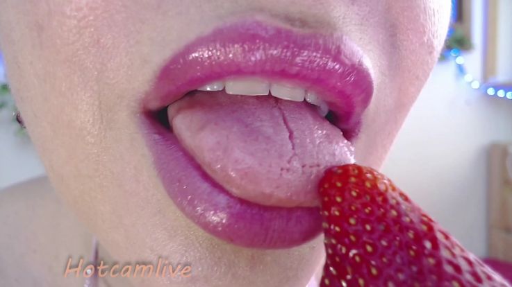 Strawberry Tongue Fetish! Lips Made to Drip
