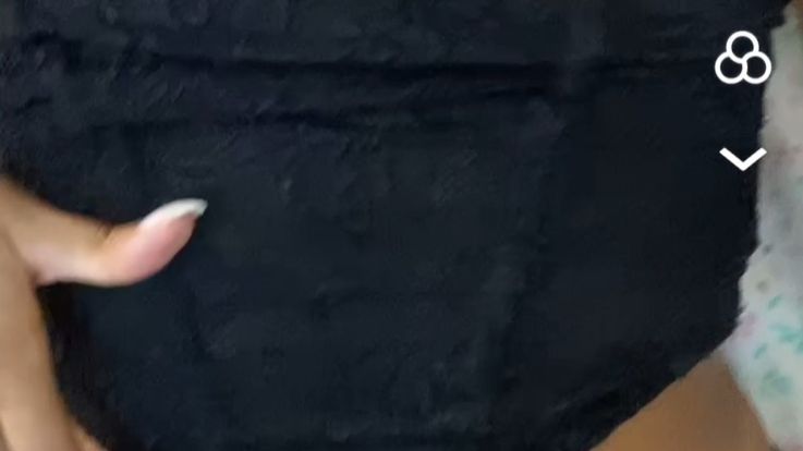 Touching myself so wet ?