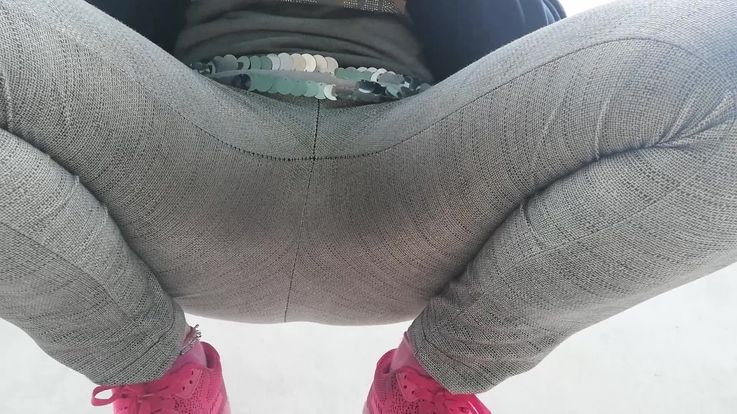 Public flashing and pee in yoga pants