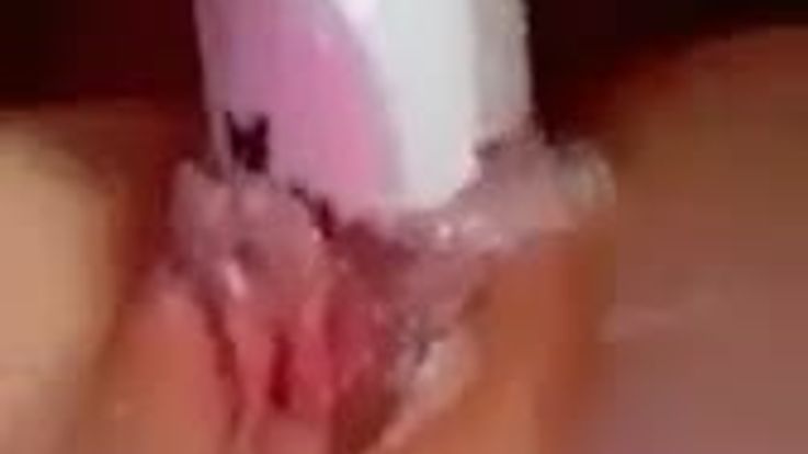 naughty with objets in pusy