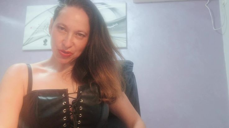 Perfect Busty Dominanted Mistress