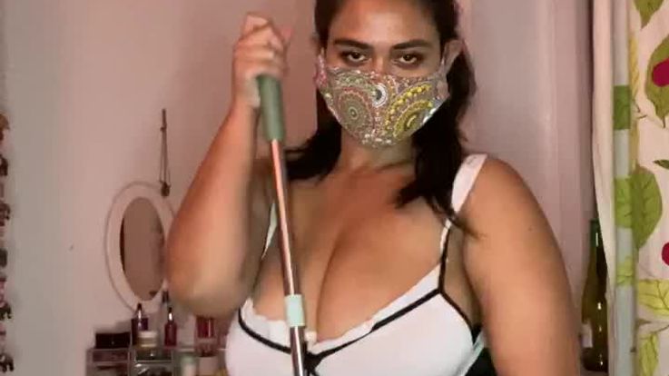 I want to lick your balls