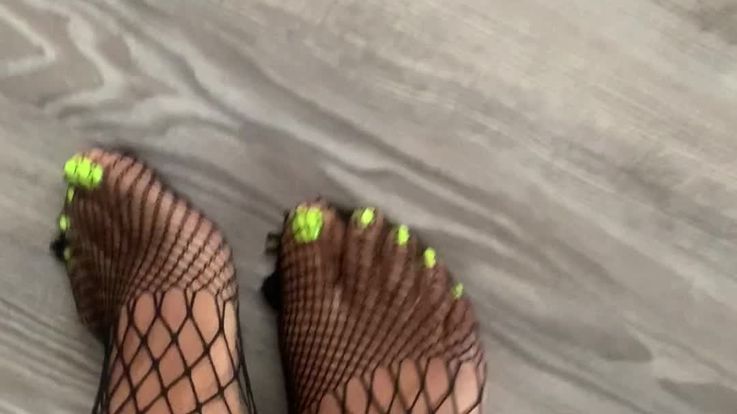 Fishnet Feet