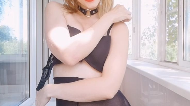 поглаживания своего тела