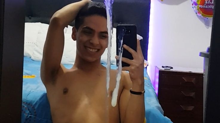 Cum on the mirror