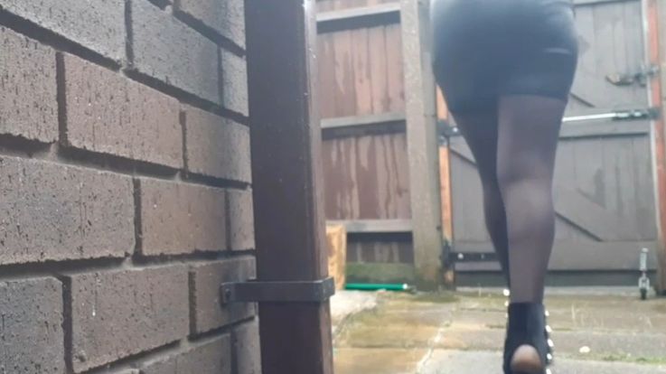 Training and Draining You, Outdoor Cash Grab POV