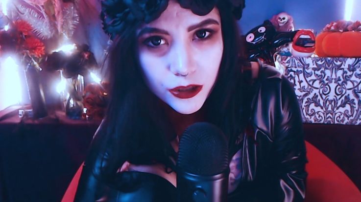 Vampire teases betaboy